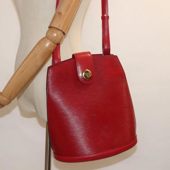 LOUIS VUITTON Epi Cluny Shoulder Bag Red M52257 LV Auth 81583 - Picture 3 of 16